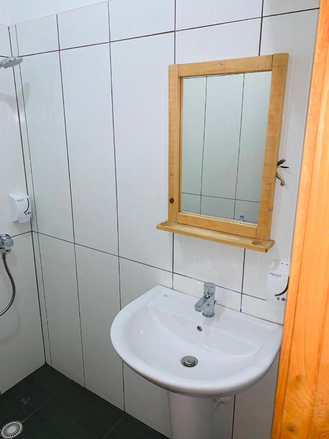 Guest House And Hostel Val-Mar จีโรคาสเตอร์ ภายนอก รูปภาพ