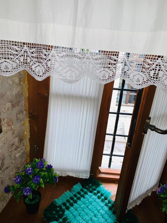 Guest House And Hostel Val-Mar จีโรคาสเตอร์ ภายนอก รูปภาพ